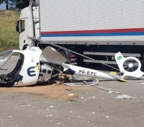 Helicóptero cai em Contagem na Grande BH duas pessoas ficam feridas