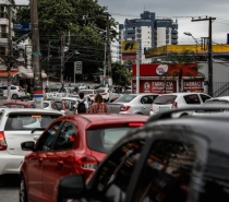 Falta de combustível, distribuição de vacina comprometida e suspensão de ônibus: as consequências dos bloqueios em SC