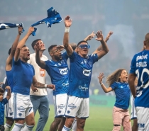 Cruzeiro conquista Série B sem entrar em campo e se torna campeão mais antecipado da história