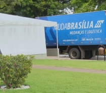 Caminhão de mudança é visto no Palácio da Alvorada