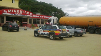 MOTORISTA DE CARRETA MORRE EM ESTACIONAMENTO NA BR 259