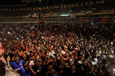 Esmagamento em estádio superlotado mata 11 pessoas na capital do Congo