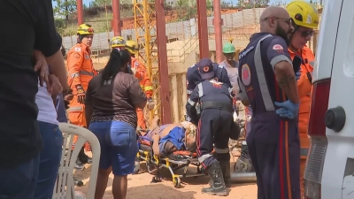 Trabalhadores são soterrados em construção de supermercado