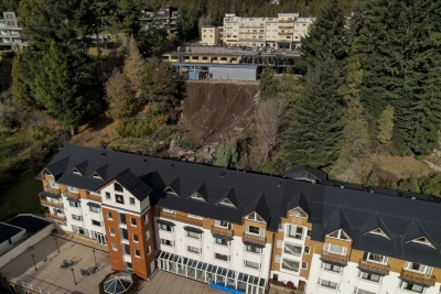 Deslizamento em hotel de luxo em Bariloche deixa morto e desaparecidos